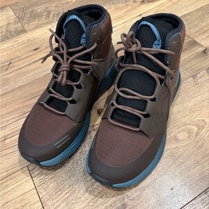 L.L. Bean Men's Dirigo Trail Sneaker Boots Waterproof 10 M Brown and Blue Hiking